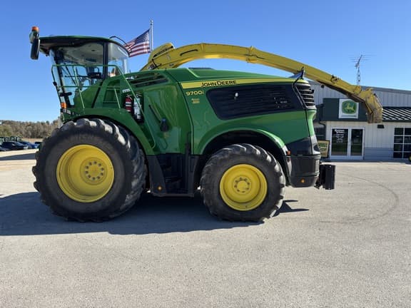 Image of John Deere 9700 equipment image 3