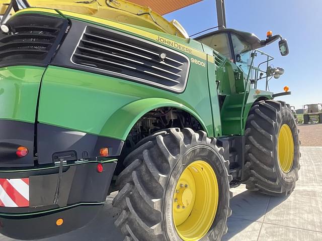 Image of John Deere 9800 equipment image 3