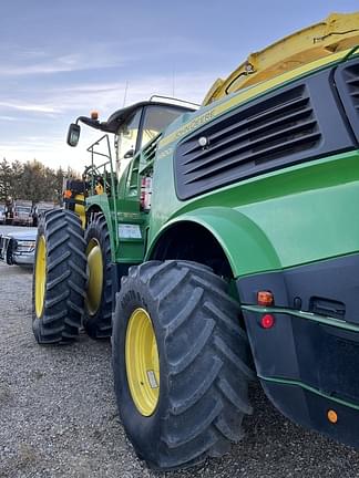 Image of John Deere 9800 equipment image 2