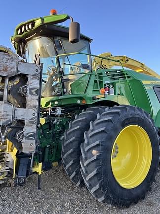 2021 John Deere 9800 Equipment Image0