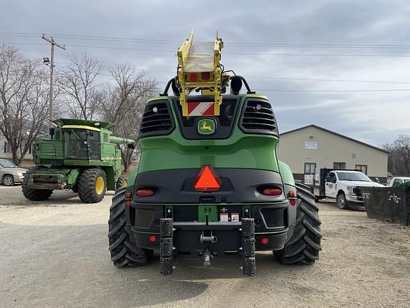 Image of John Deere 9800i equipment image 2