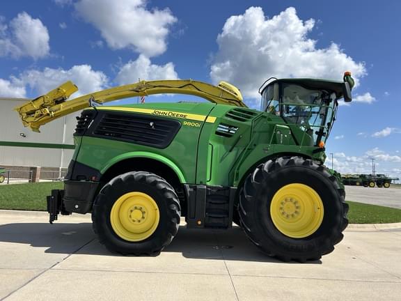 Image of John Deere 9800i Primary image