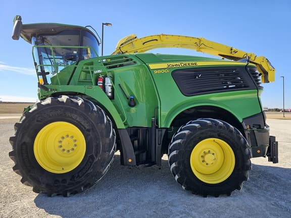 Image of John Deere 9800i equipment image 2