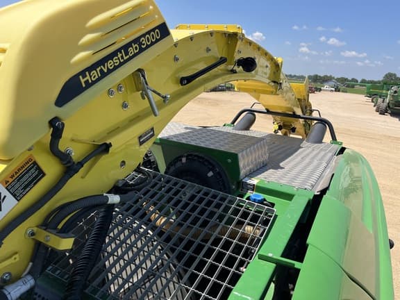 Image of John Deere 9900i equipment image 2