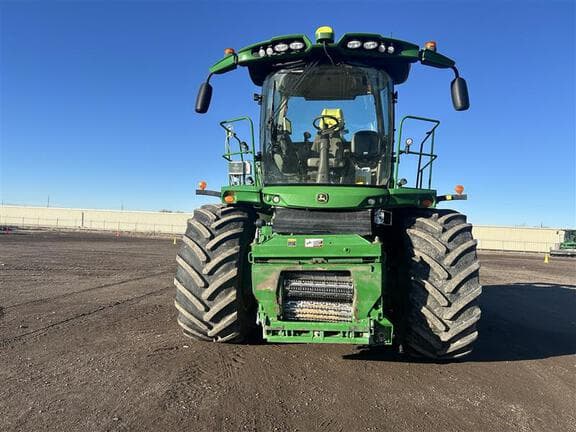 Image of John Deere 9900i equipment image 1
