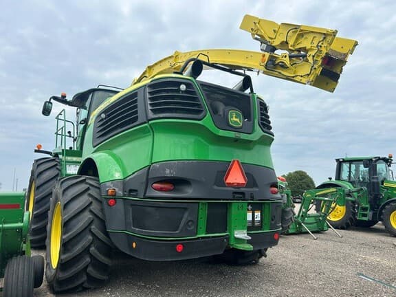Image of John Deere 9900 equipment image 1