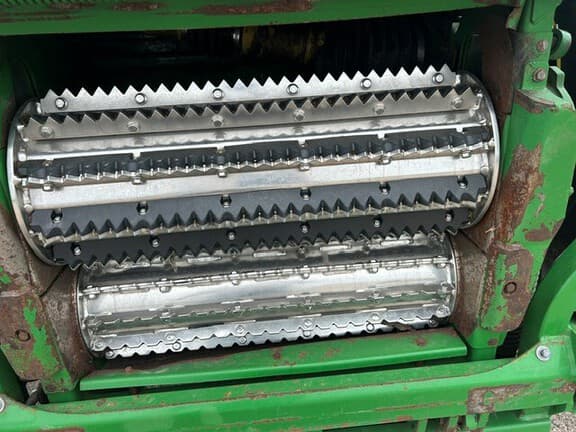 Image of John Deere 9900 equipment image 4