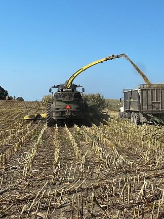 Image of John Deere 9900 equipment image 1