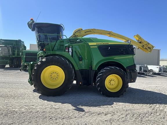 Image of John Deere 9900 equipment image 1