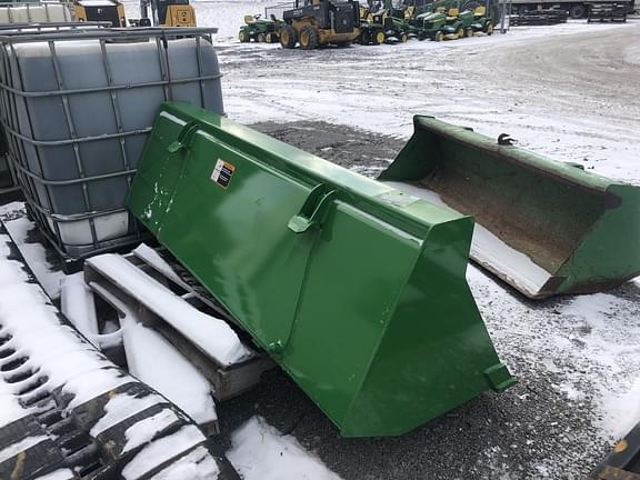 Image of John Deere Bucket Image 1