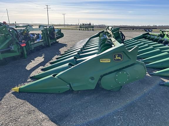 Image of John Deere C12F equipment image 1