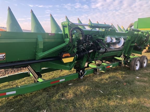 Image of John Deere C12F Image 0