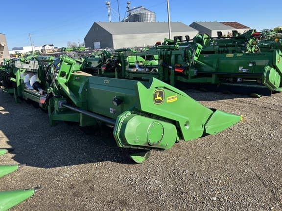 Image of John Deere C12F equipment image 4