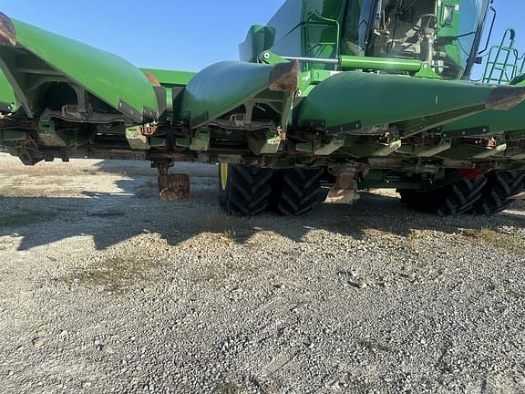 Image of John Deere C12F equipment image 2
