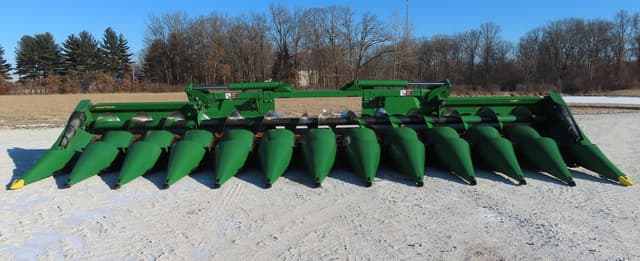 Image of John Deere C12F equipment image 2