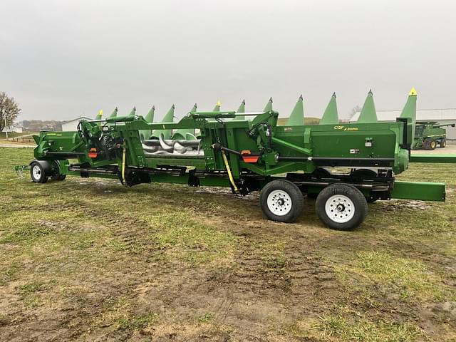 Image of John Deere C12F equipment image 3