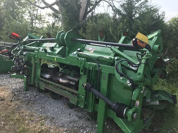 Image of John Deere C12F equipment image 2