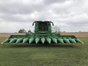 Main image John Deere C12F 8