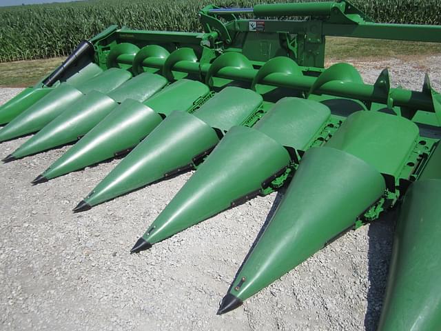 Image of John Deere C12F equipment image 1