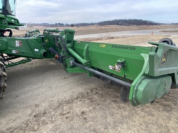 Image of John Deere C12F equipment image 4