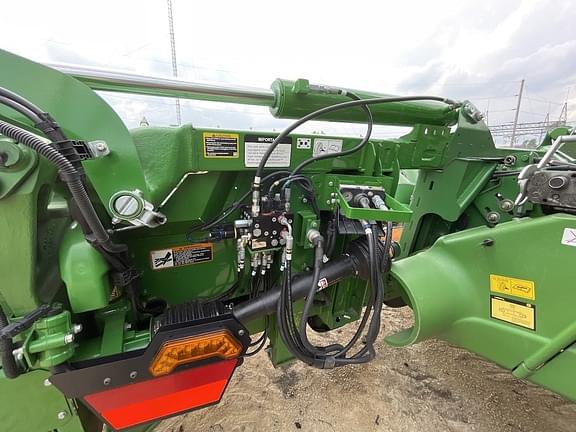 Image of John Deere C12F equipment image 1