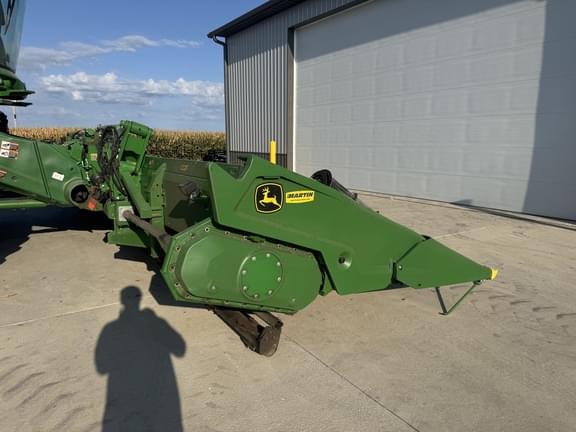 Image of John Deere C12F equipment image 2