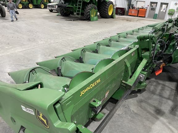 Image of John Deere C12F equipment image 1