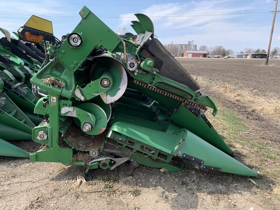 Main image John Deere C12F