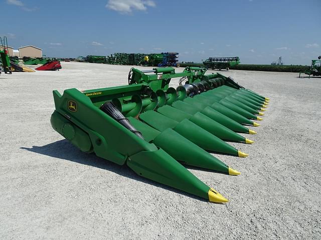 Image of John Deere C12F equipment image 1