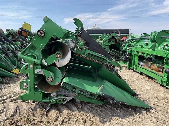 Image of John Deere C12F equipment image 1