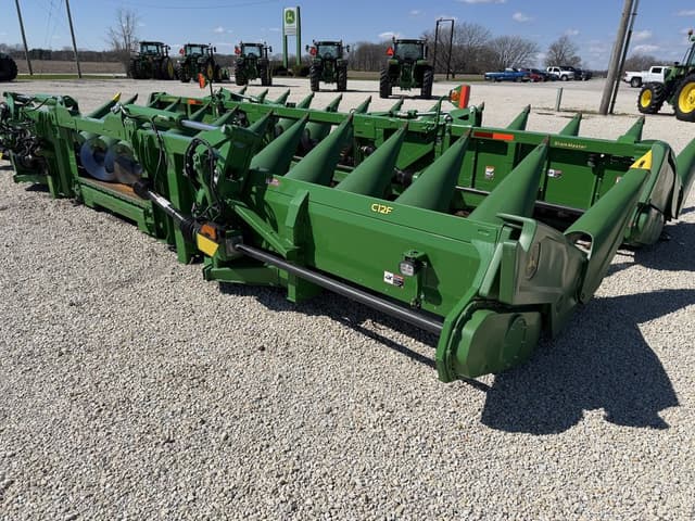 Image of John Deere C12F equipment image 4