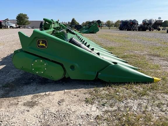 Image of John Deere C12F equipment image 3