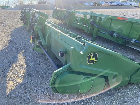 Image of John Deere C12F equipment image 3