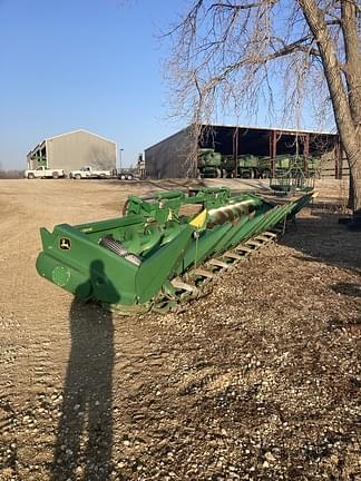 Image of John Deere C12F equipment image 2