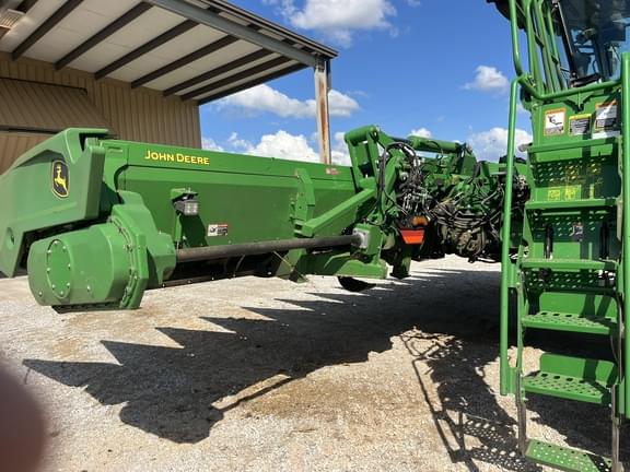 Image of John Deere C12F equipment image 1