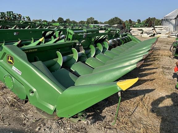 Image of John Deere C12F Primary image