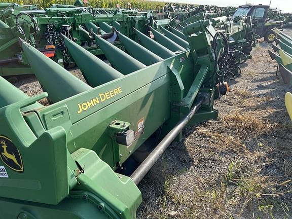 Image of John Deere C12F equipment image 1