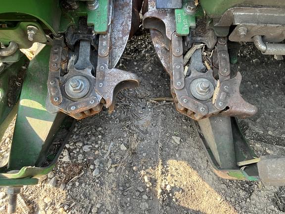 Image of John Deere C12F equipment image 4