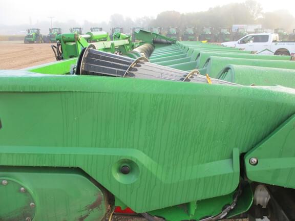 Image of John Deere C12F equipment image 3