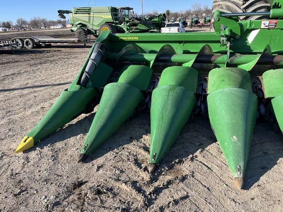 Image of John Deere C12F equipment image 1