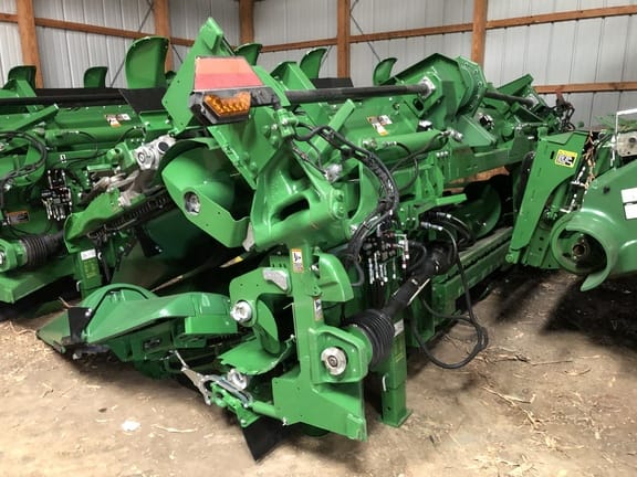 Main image John Deere C12F