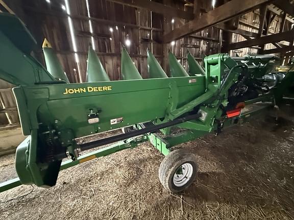 Image of John Deere C12F equipment image 3