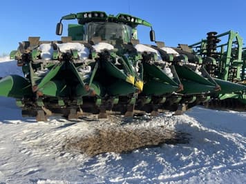 Main image John Deere C12F