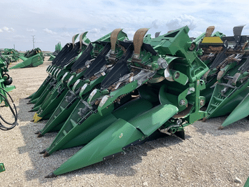 Main image John Deere C12F