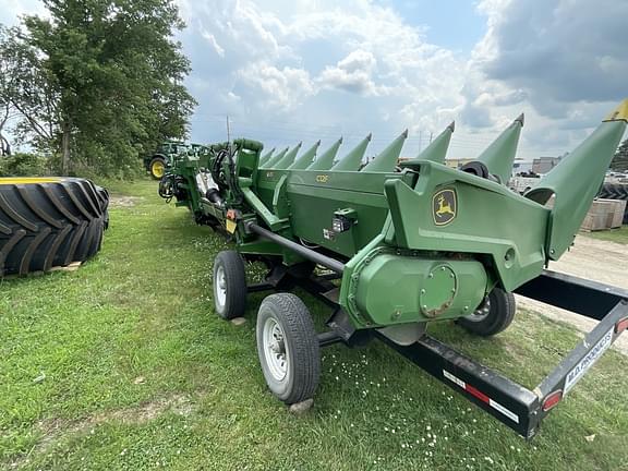 Image of John Deere C12F equipment image 1