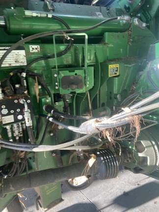 Image of John Deere C12F equipment image 3