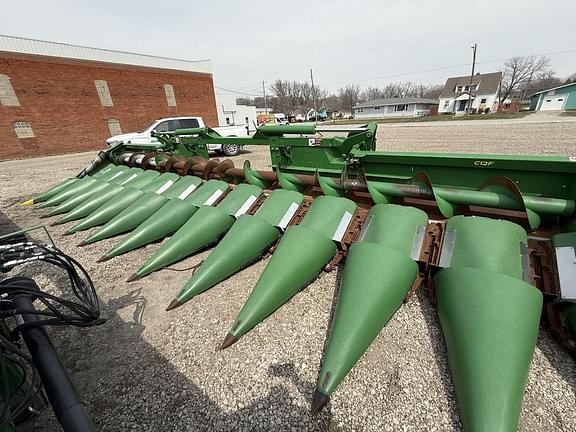 Image of John Deere C12F equipment image 4