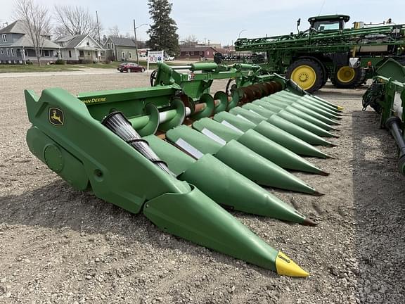 Image of John Deere C12F equipment image 1