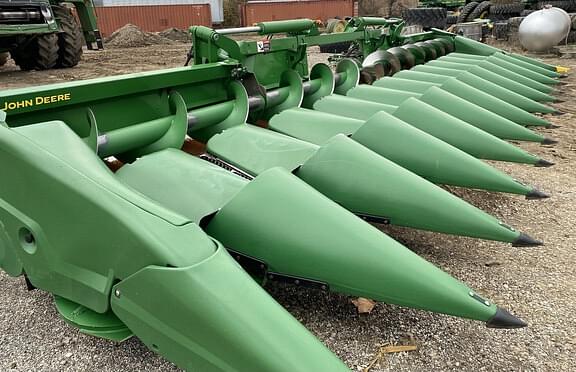 Image of John Deere C12F equipment image 2