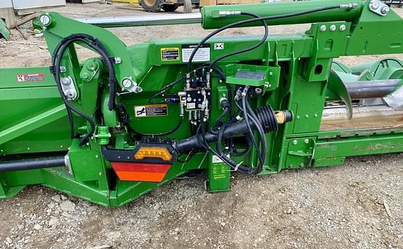 Image of John Deere C12F equipment image 4